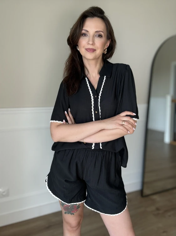 set luna black 3.jpg