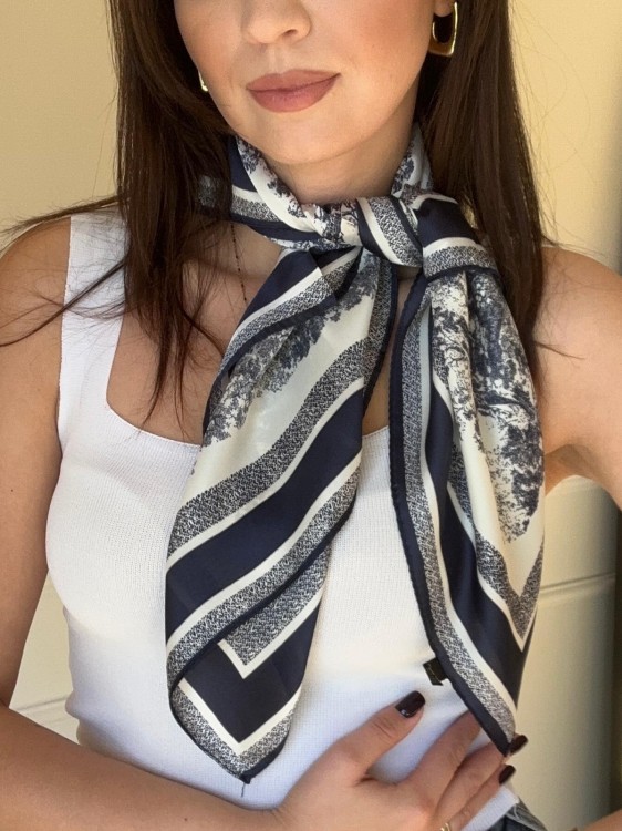 apaszka niebiesko-biała 1.jpg